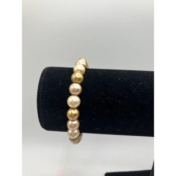 Homemade Faux Gold & Cream Colored Pearls Stretchy 2.75 Bracelet! - Picture 5 of 11